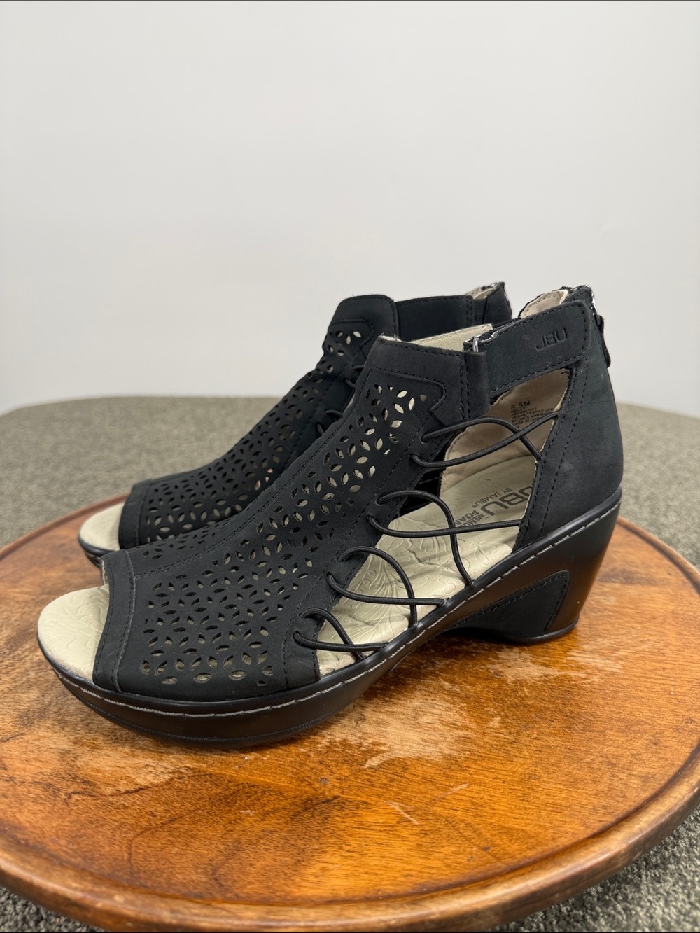 JBU Sandals Wm 8.5 M Nelly Black Faux Leather Perforated Lace-Up Wedge Open Toe